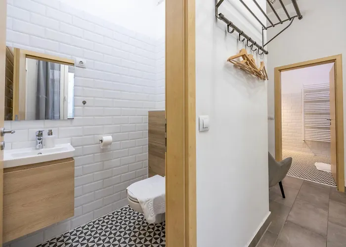 Gozsdu By True Estate