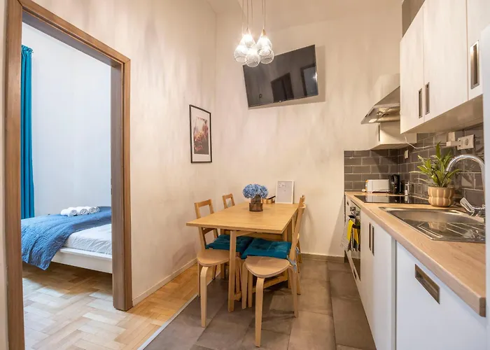 Gozsdu By True Estate